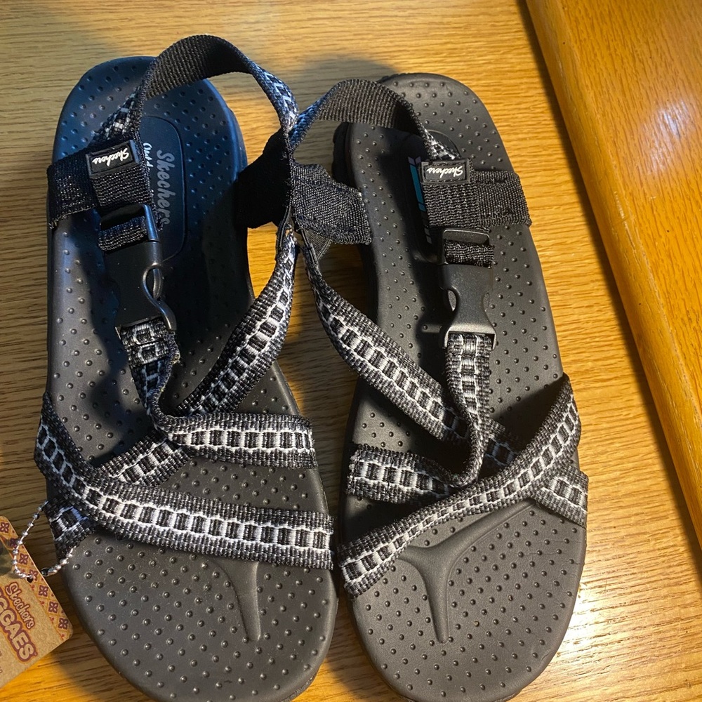 Skechers Black and Gray Sandals